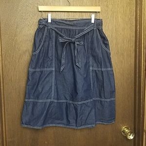 Lg Universal Threads Jean Skirt w/ Pockets